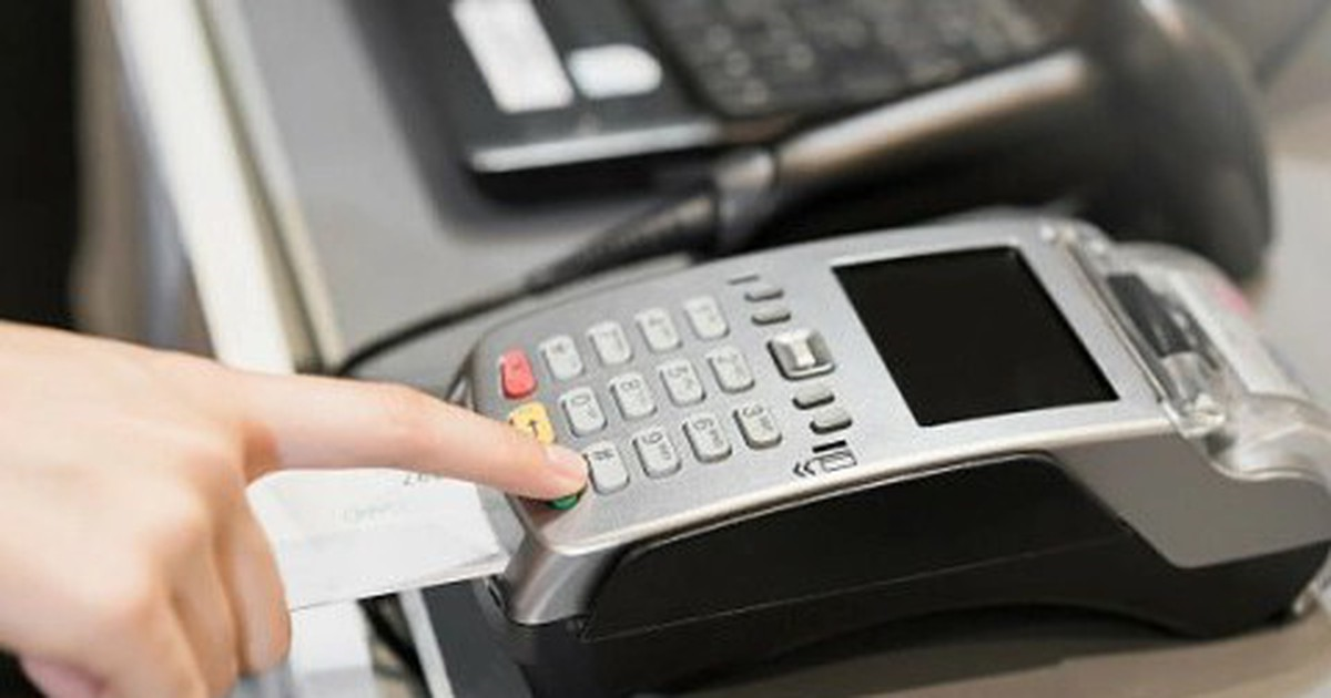 Quyền và trách nhiệm của người mua hàng hóa, dịch vụ trong giao dịch có hóa đơn điện tử được quy định như thế nào?